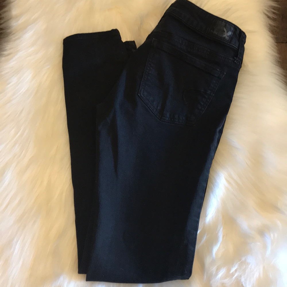 Women’s American Eagle black skinny jegging size 4